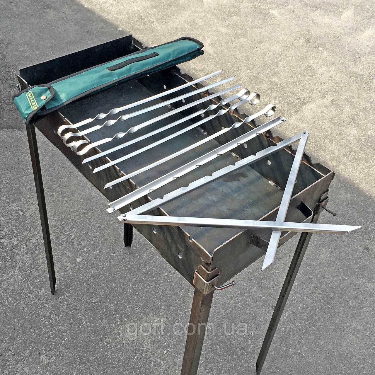 Підставка під шампури із шампурами