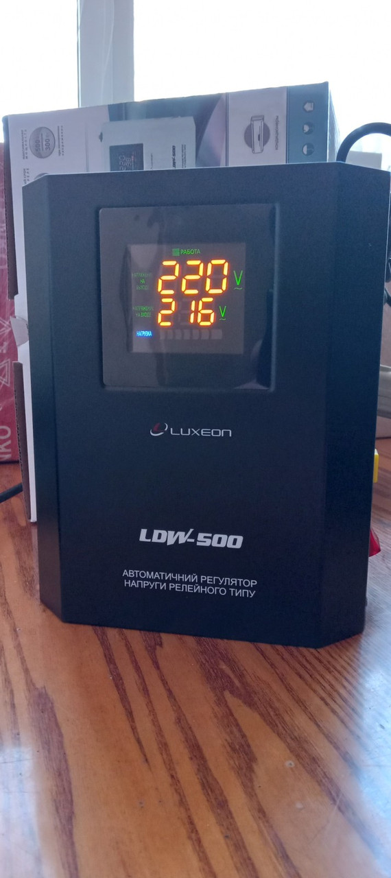 Релейный однофазный стабилизатор напряжения Luxeon LDW-1000 (черный) - фото 5 - id-p321794641