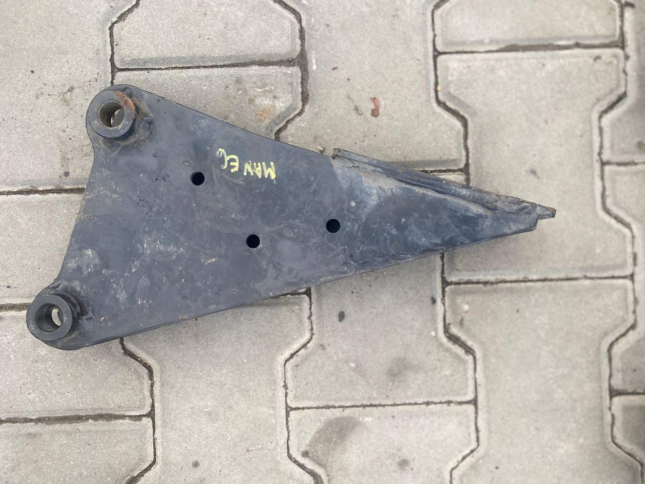 Кронштейн бампера L б/в MAN TGX EURO 6 (81416505030) оригінал