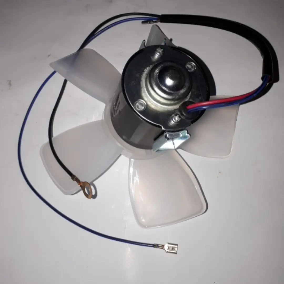 Патрубок на коллектор 2105. Трубки антифриза шевроле нива. Термостат 2123 на ниву 21213. Помпа нива греется двигатель. Радиатор печки нива 2121 карбюратор.