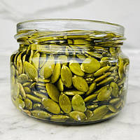 Ядра та насіння у меду