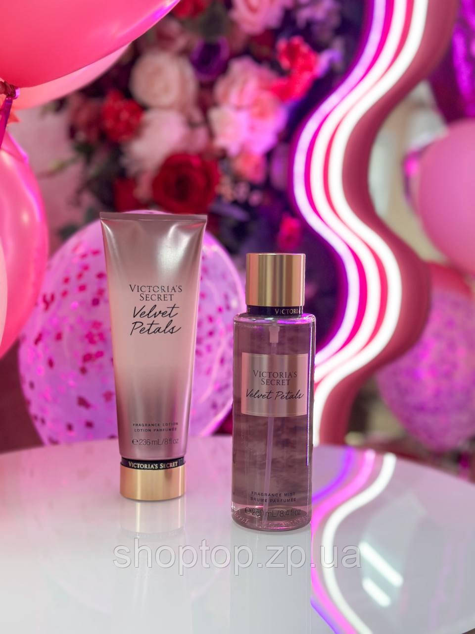 Подарунковий набір Victoria's Secret Velvet Petals Лосьйон 236 мл + Міст 250 мл