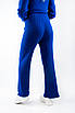 Костюм трикотажний жжіночий з джемпером зі стійкою та штанами синій 40021 ONE SIZE (2000000117515), фото 2