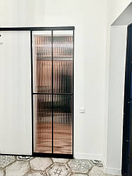 Розсувні двері в гардеробну з рифленим склом Флутс в тонкому преміальному профілі
