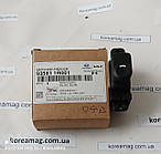 Кнопка склопідіймача задньої двері Hyundai Accent RB