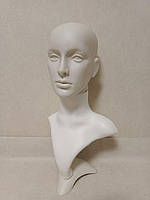 Презентационный манекен женской головы на подставке белый