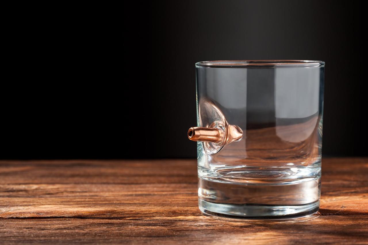 Стакан  зі справжньою кулею 7,62 мм на подарунок Gun & Fun, фото 1