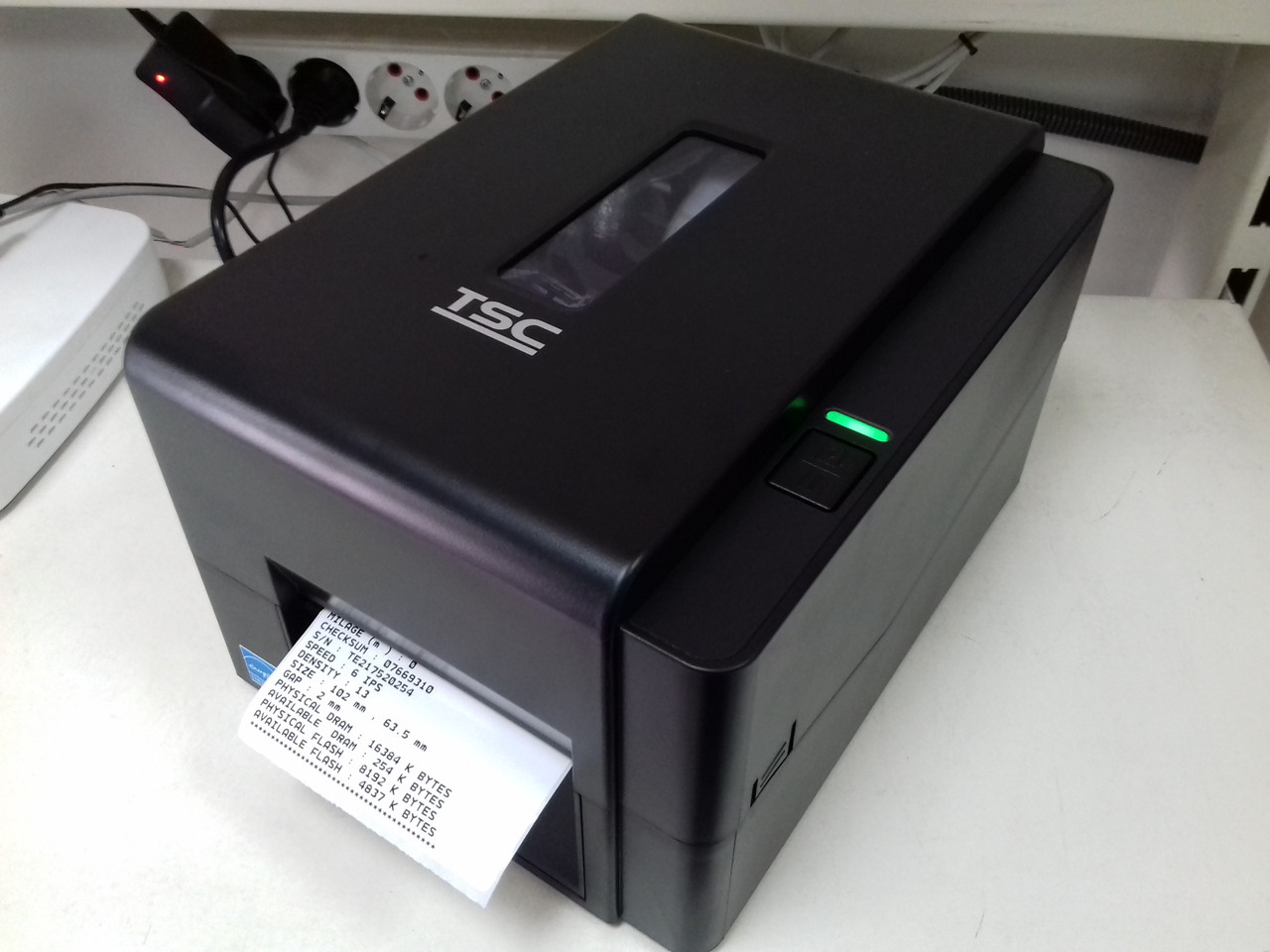 TSC TE 200 — Термотрансферний принтер для друку етикеток, фото 1