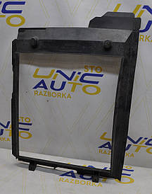 Дефлектор радіатора Рено Кліо 2 б/в 8200071119