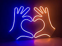 Неоновая вывеска руки в форме сердца (500х365)