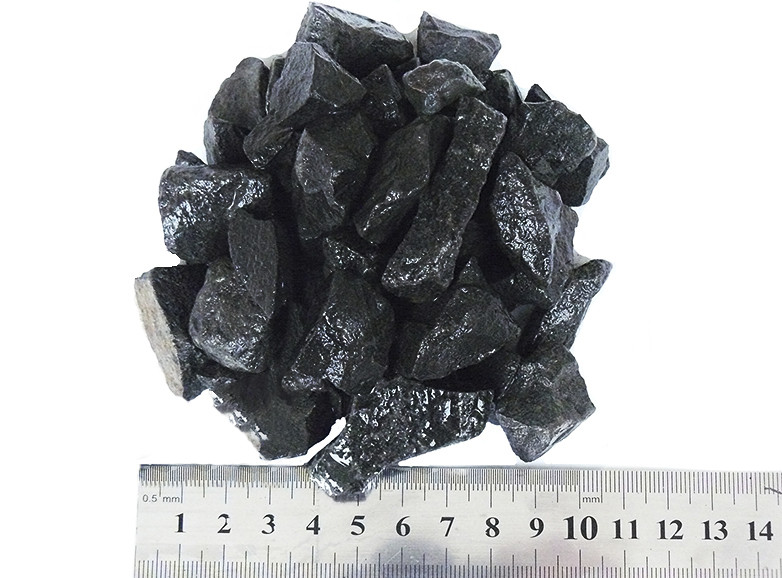 Ґрунт AQUAXER базальт чорний, колотий 20-40 мм, 1 кг.