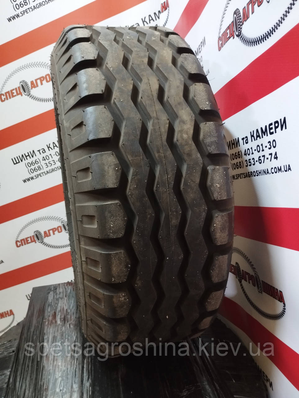 Шина 10.5/65-16 (260/65-16) 14PR BKT AW-702 TL