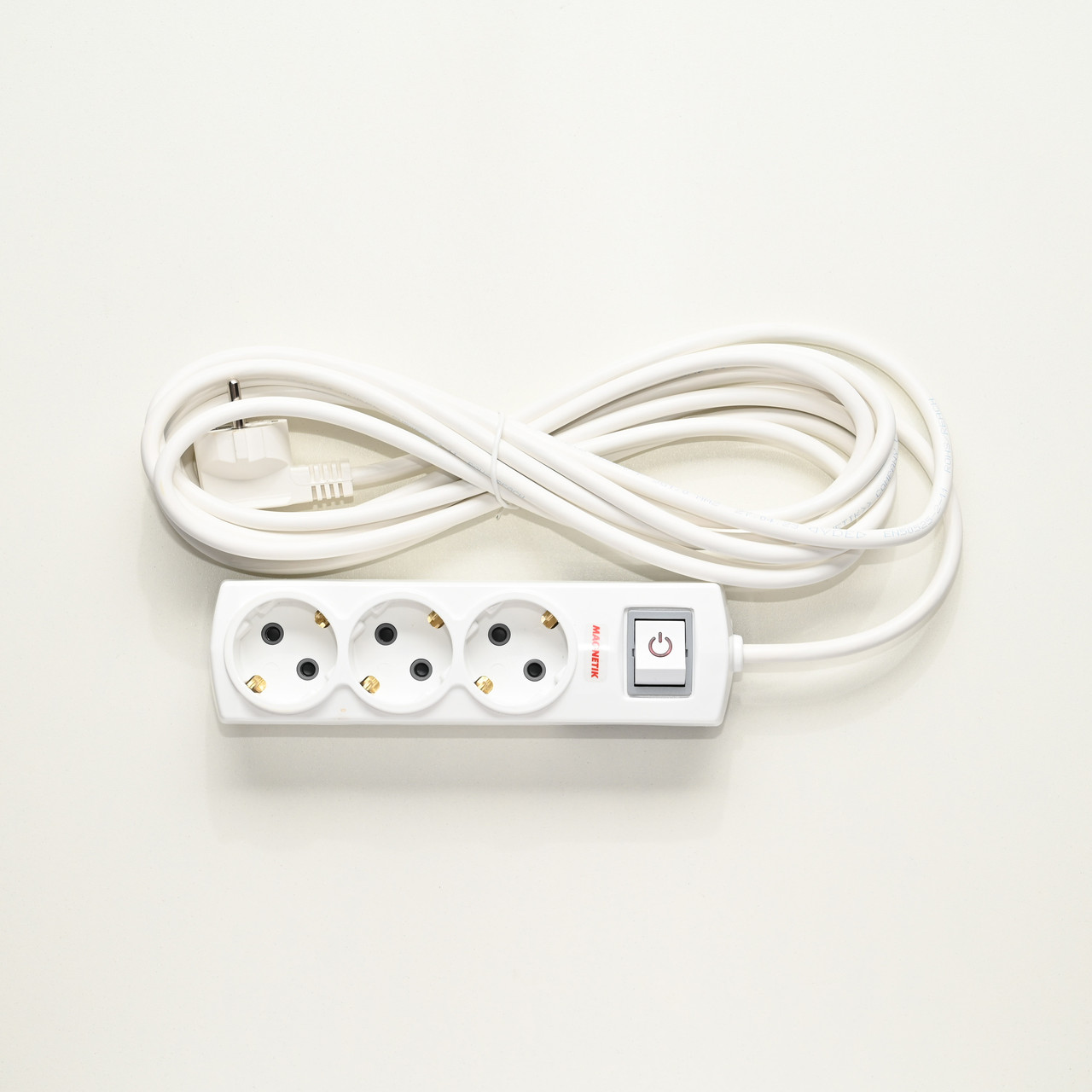 Подовжувач Magnetik із заземленням  і вмикачем 3 р. 2 м. (MAG 3011-22), фото 1