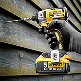 Акумуляторний ударний гвинтоверт DeWALT DCF887P2, фото 3