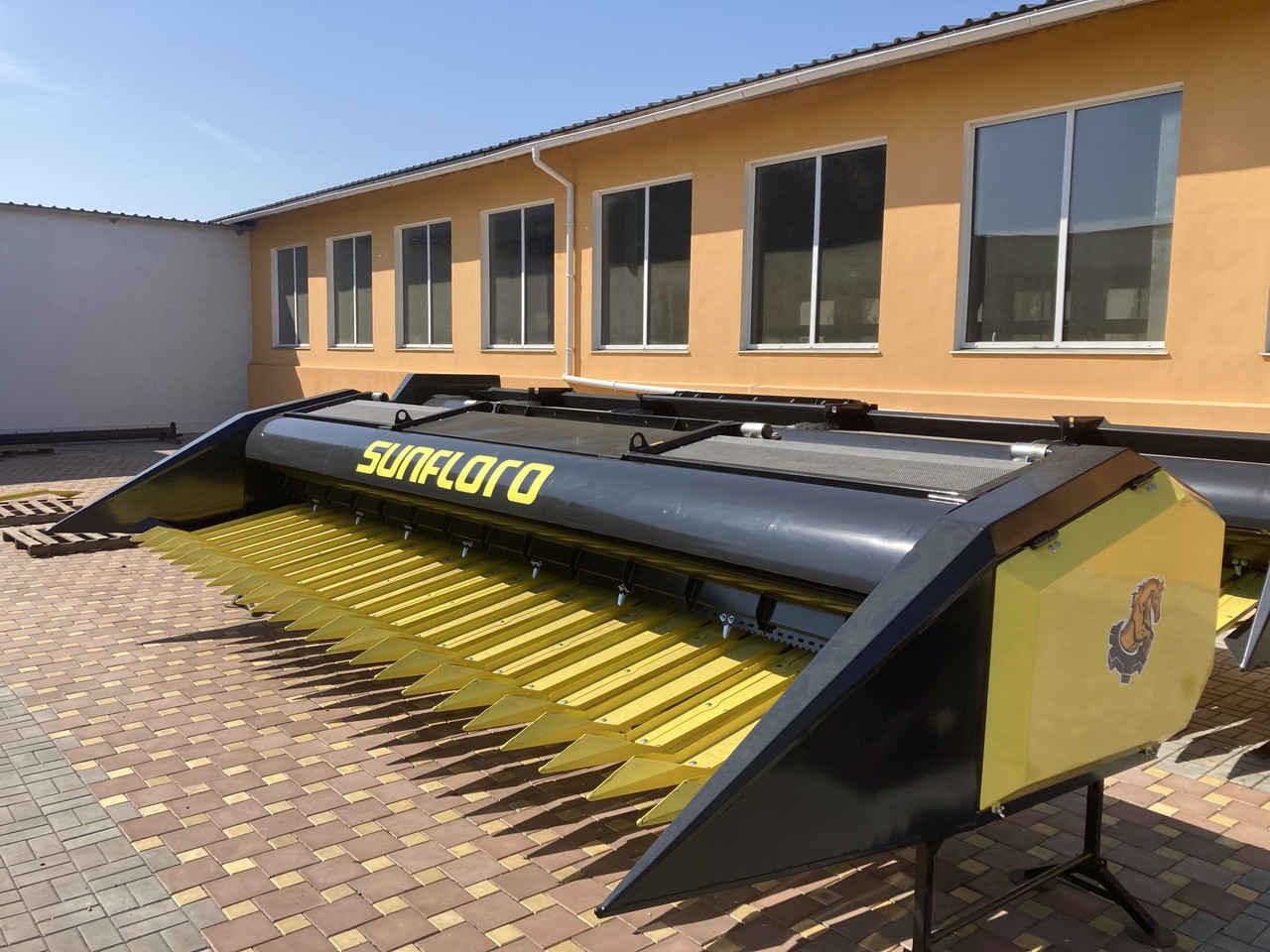 Жниварка для збирання соняшнику 7,4 м SUNFLORO OPTIMO (Безкоштовна доставка)