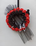 Вінок з чорних та червоних троянд, скелетами та вороном на свято Хелловін, фото 3