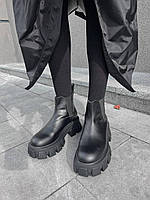 Модные боты для девушек Прада. Крутые женские ботинки Prada Monolith brushed leather Chelsea boots.