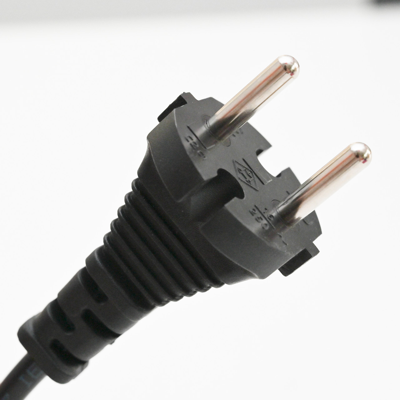 Шнур з вилкою С2.с1 Н05VV-F 2x0.75 (1,5м) чорний BS, фото 1