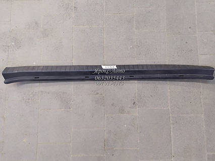 Накладка задньої панелі Toyota RAV-4 III 2005-2012 000043948