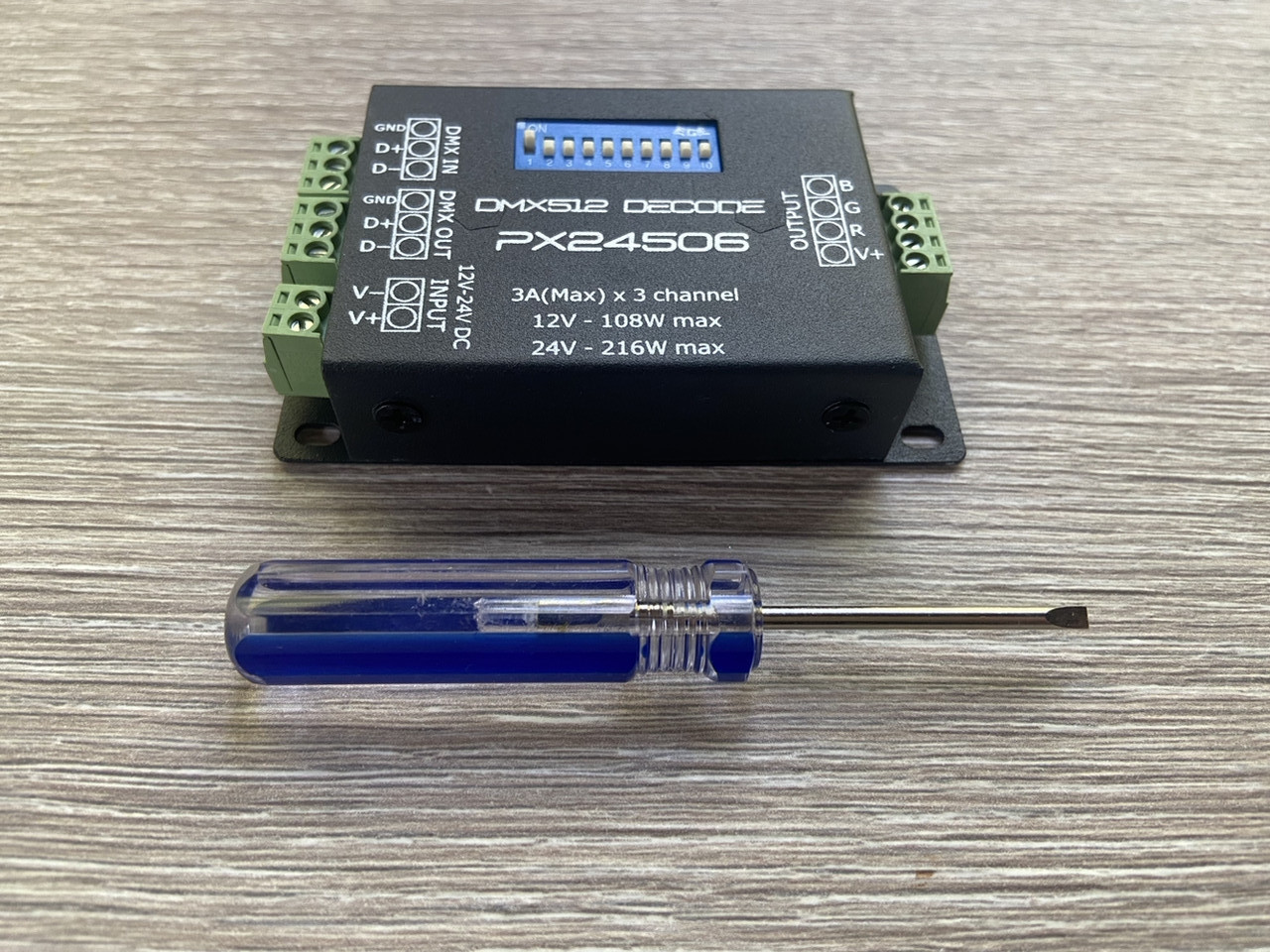 DMX 512 декодер DC12-DC 24 V / максимальний вихідний то 3 х 4 А