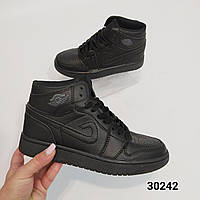 Кросівки дитячі і підліткові