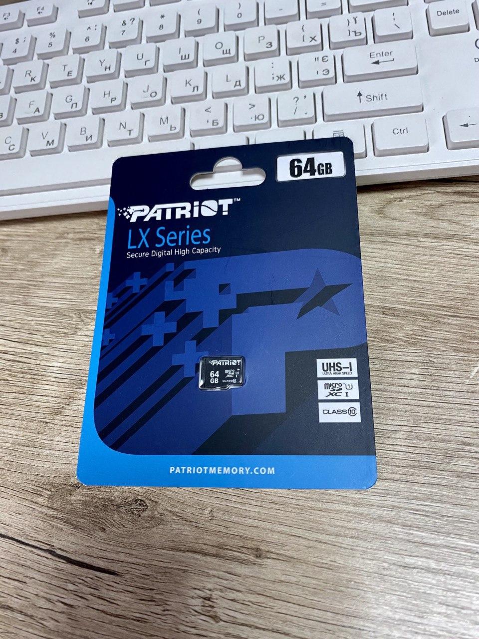 Карта пам'яті PATRIOT 64 GB microSDXC клас 10 UHS-1 без адаптера