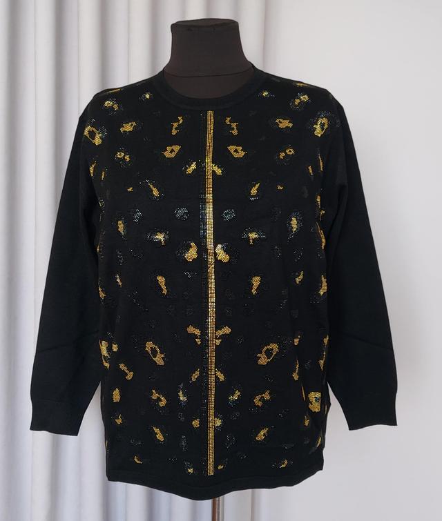 фотографія жіноча кофта чорного кольору великого розміру