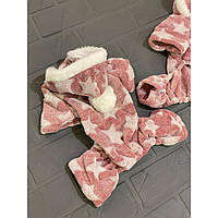 Плюшевий комбінезон для собак Multibrand прикрашений білими Зірками, з бубоном на капюшоні, рожевий