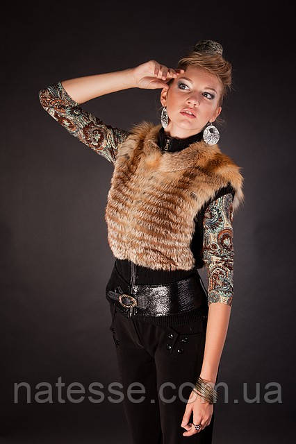 Жилетка жилет безрукавка з рудої лисиці на трикотажі Knitted fabric belted fox fur vest