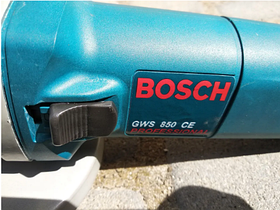 Кутова шліфувальна машина електрична болгарка 125 мм Bosch gws 850 ce