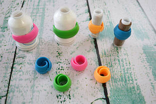 Тримач для котушки ниток/тканини на п'яльцях