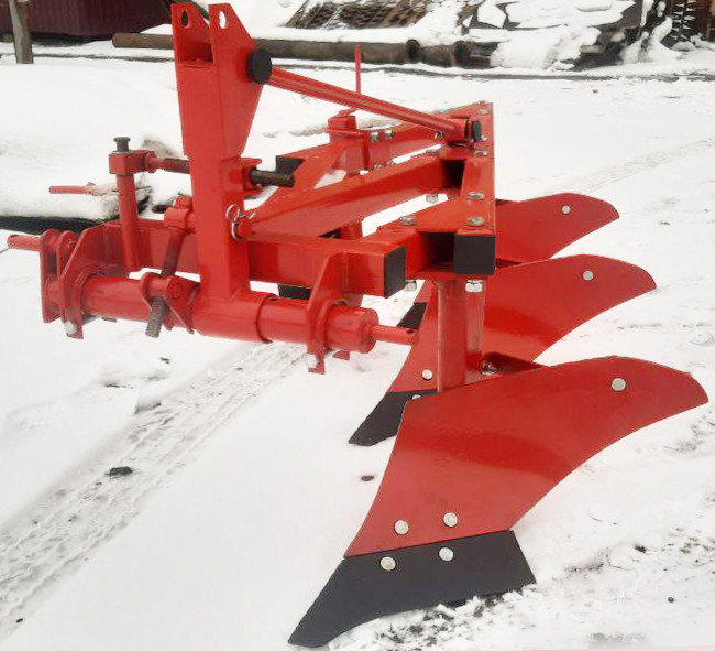 Трьохкорпусний лівосторонній плуг Віракс 3-25 до трактора, фото 1