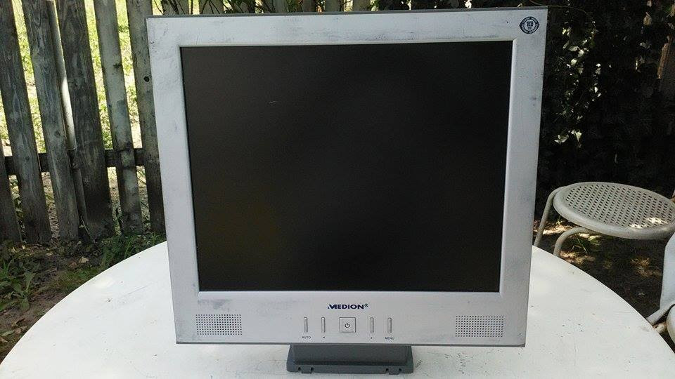 Монітор 17" Medion MD 41887FH