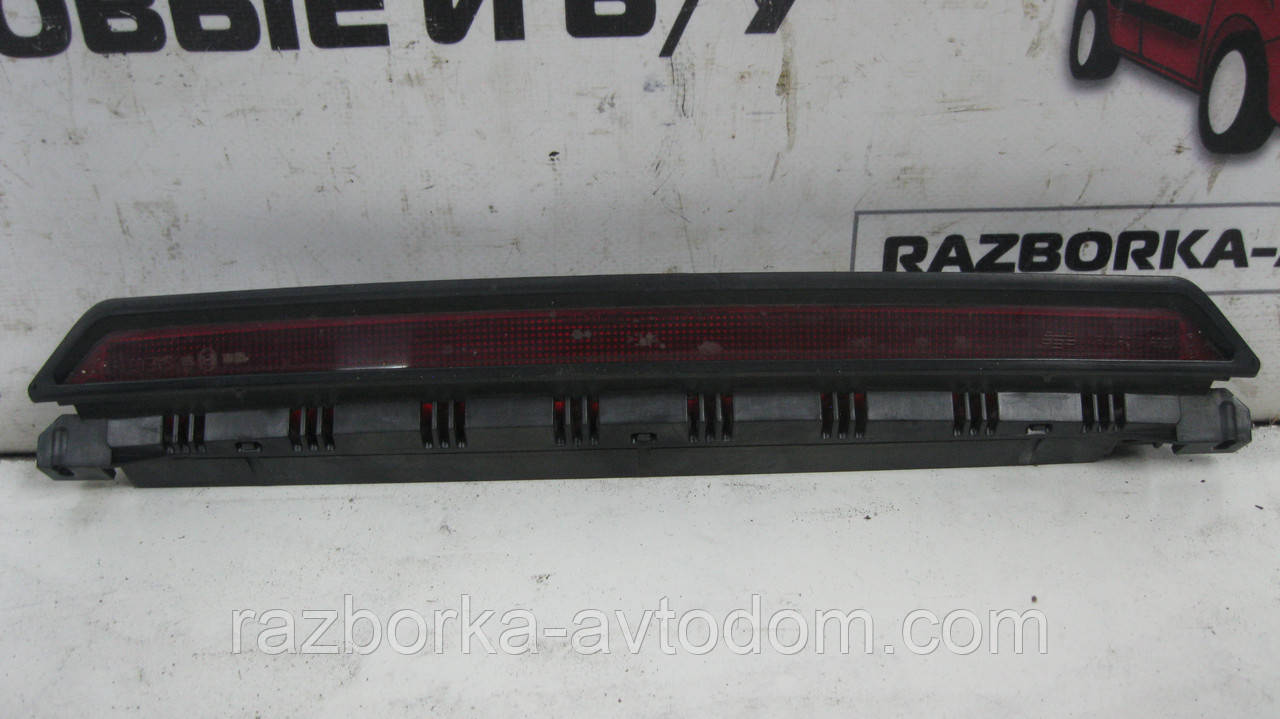 Додатковий стоп-сигнал задній (універсал) VW Passat B5 (1997-2000) OE:1J5945121D