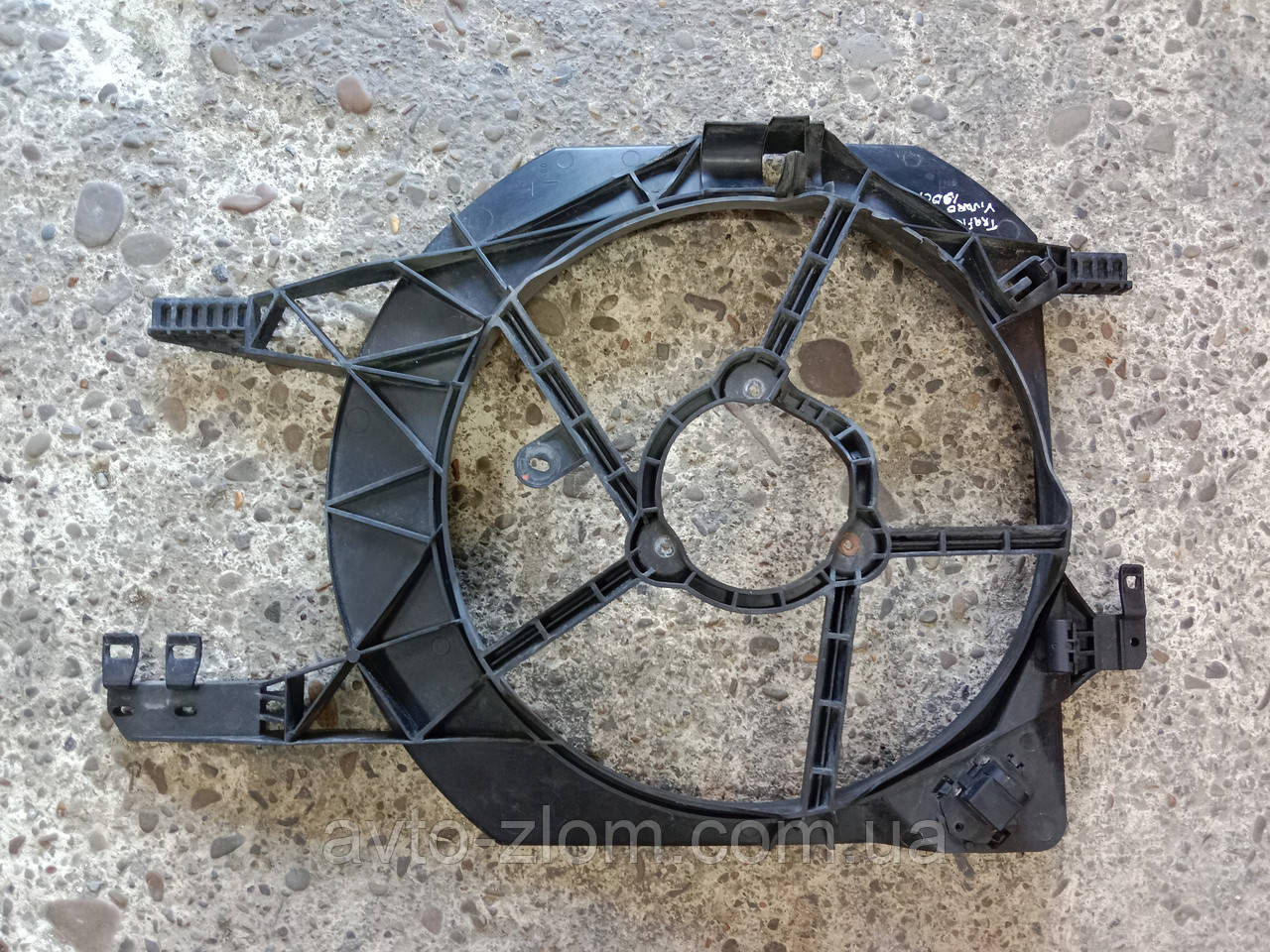 Дифузор вентилятора радіатора Opel Vivaro, Renault Trafic 1.9DCI. 91168026, 820051873., фото 1