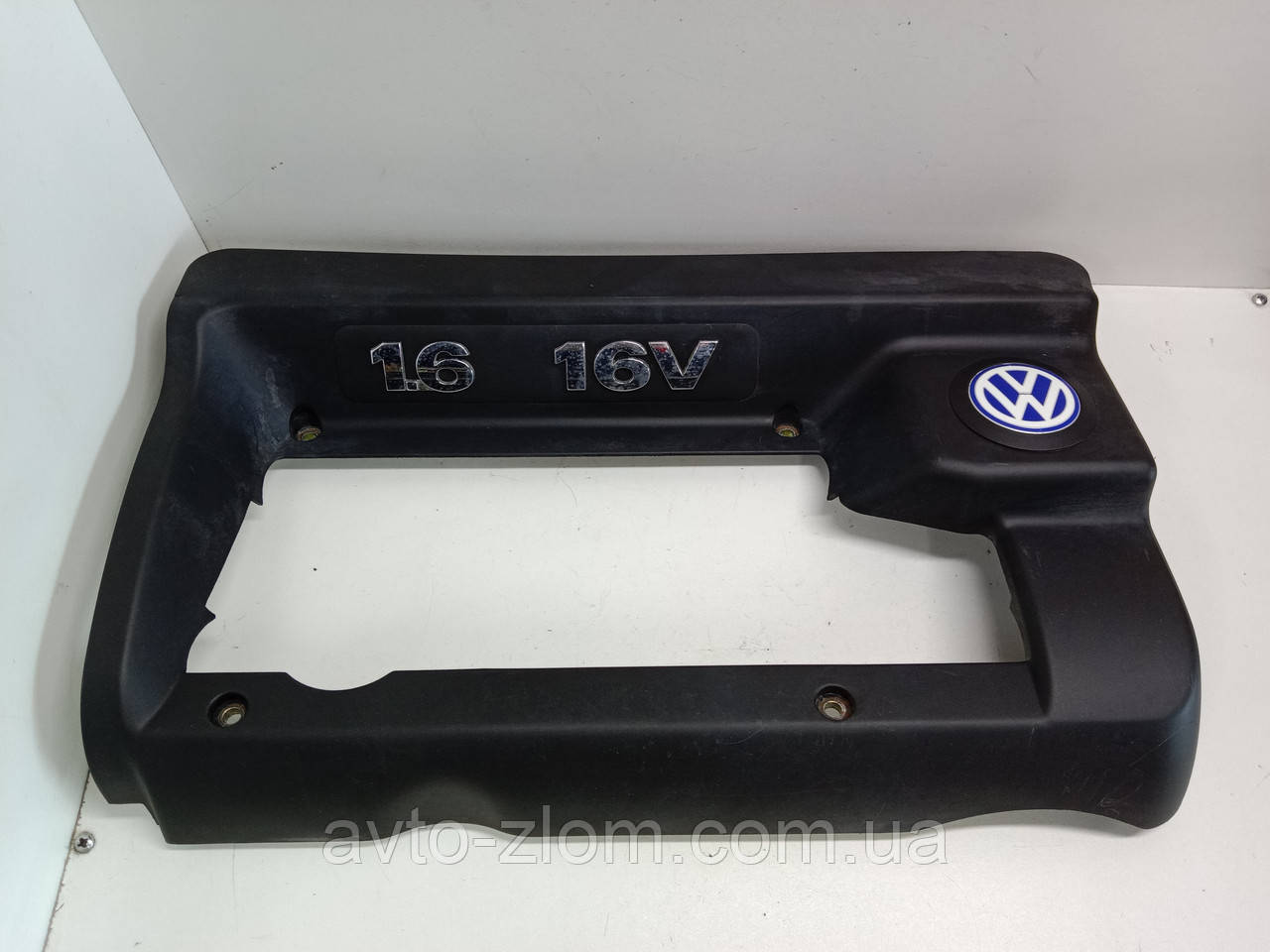 Декоративна кришка двигуна Volkswagen Golf 4, Гольф 4. 1.6 16V. 036103925S.