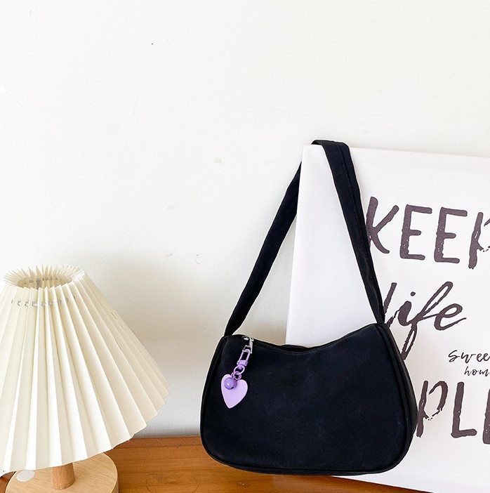 Жіноча Сумка з Кулоном кохання Чорна