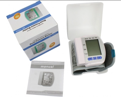 Тонометр электронный на запястье Electronic Blood Pressure Monitor - фото 3 - id-p1288757120