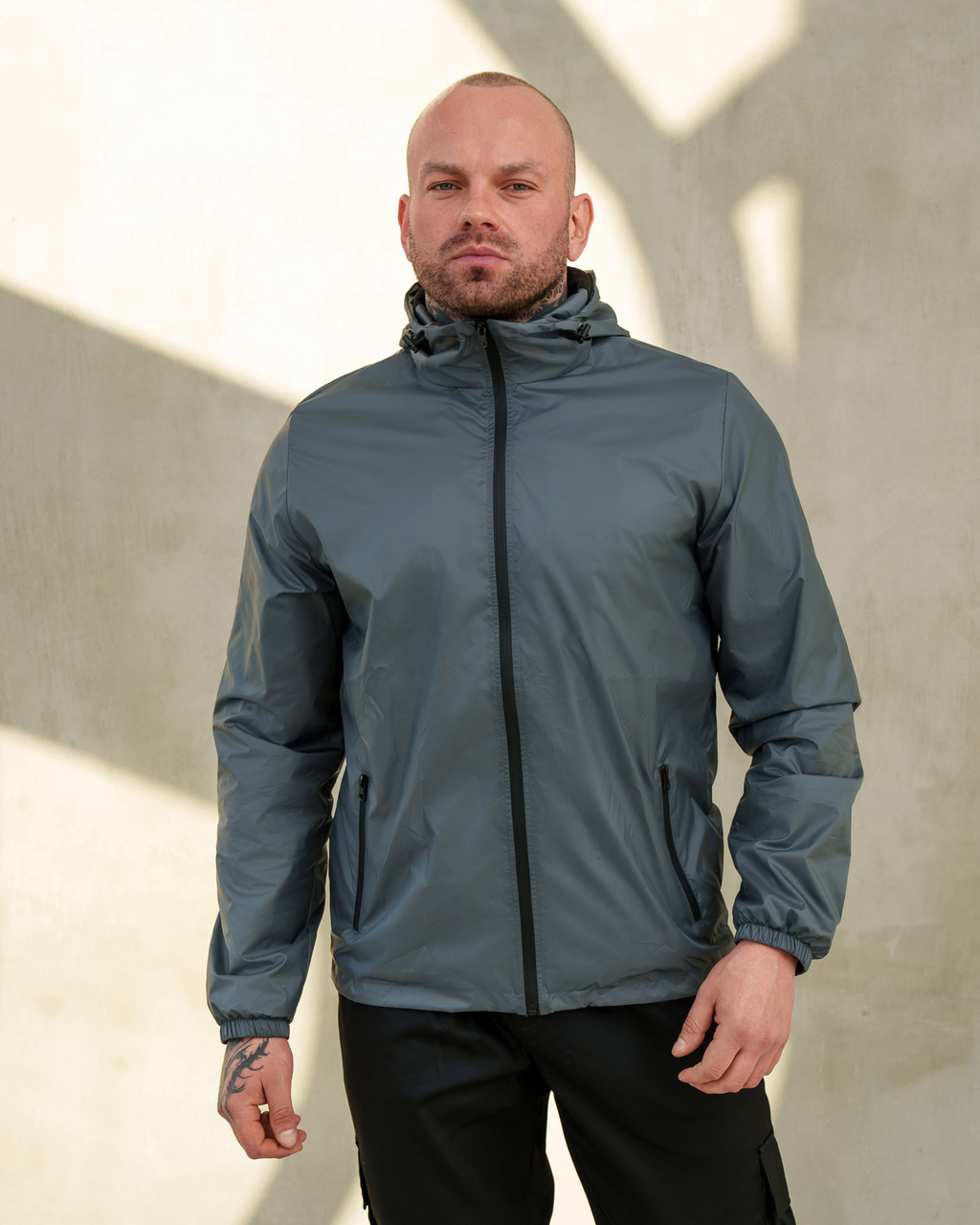 Мужская ветровка с капюшоном на весну-осень с подкладкой из сетки ...