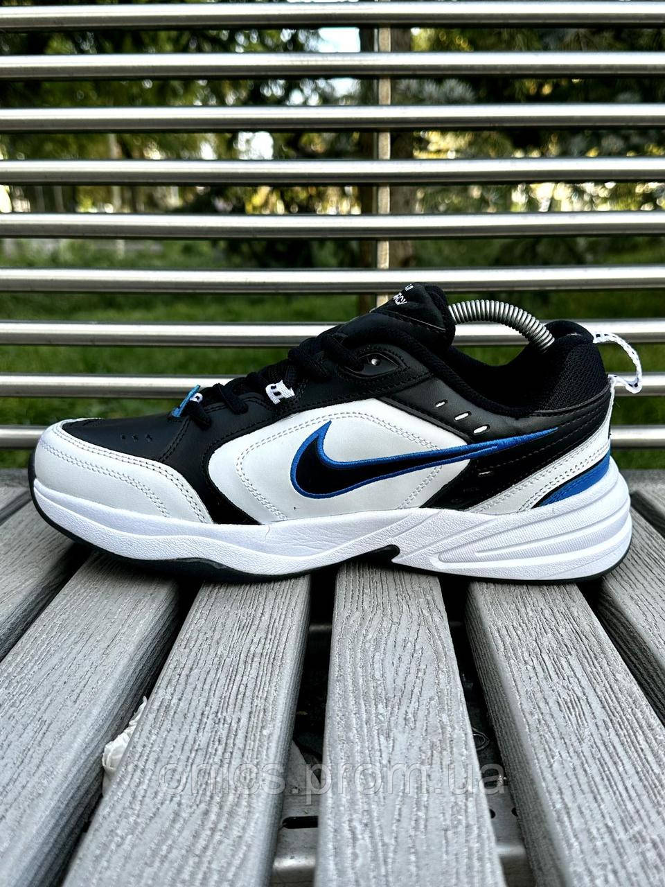 Nike air sales monarch 40