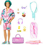 Лялька Барбі Екстра Кен Подорож Відпочинок на пляжі Barbie Extra Fly Ken Doll HNP86 Оригінал, фото 2