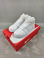 Кроссовки женские подростковые Nike Air Jordan 1 Mid Triple White 36-41