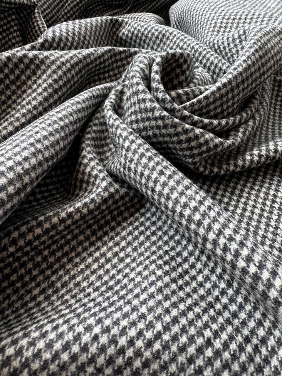 Пальтова вовняна тканина Твід- Італія (оригінал) 100% вовна. Для пршиття одягу.