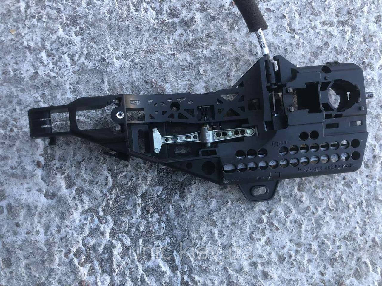 Кронштейн ручки двері внтрішній передній лівий Рено Зоє б/в