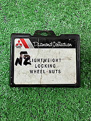 Секретки Гайки колісні Mitsubishi Pajero Grandis Outlander Lancer Colt Carisma б/у Оригінал