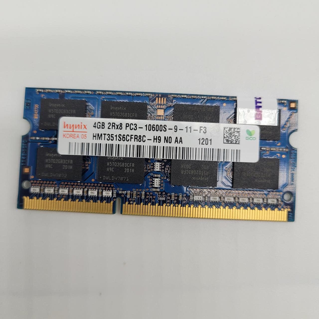 Оперативна пам'ять для ноутбука Hynix SODIM DDR3 4Gb 1333MHz PC3-10600s 2R8 CL9 (HMT351S6CFR8C-H9 N0 AA) Б/В