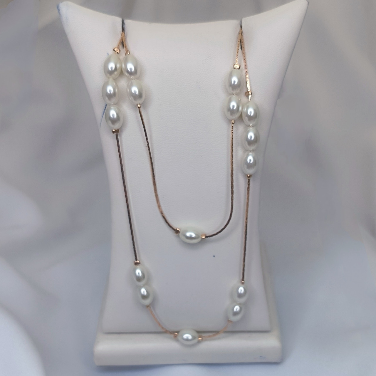 Кольє з медичного золота з перлами