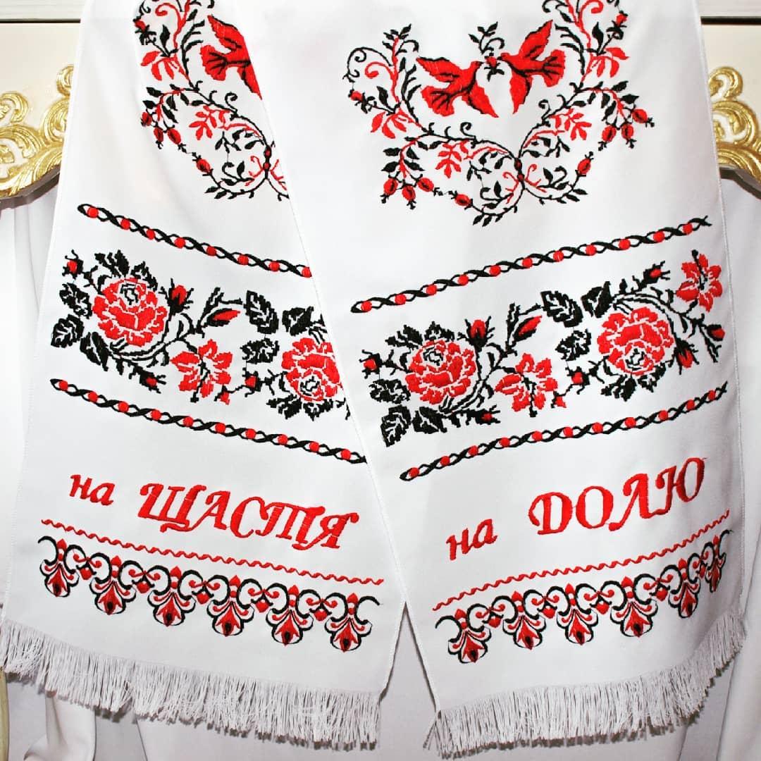 Весільні рушники під ноги з ніжною вишивкою №278