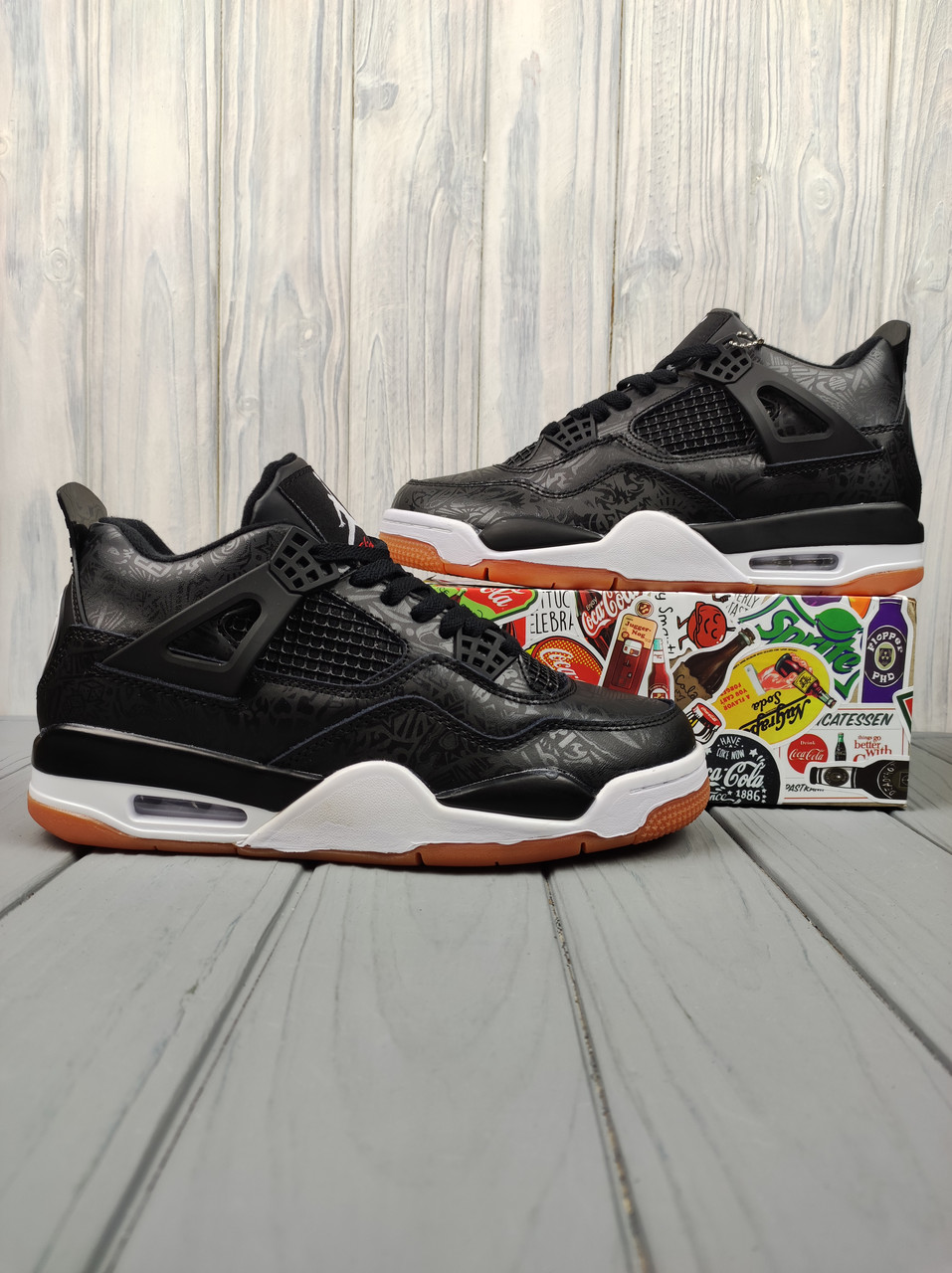 Retro 4 hotsell black white gum