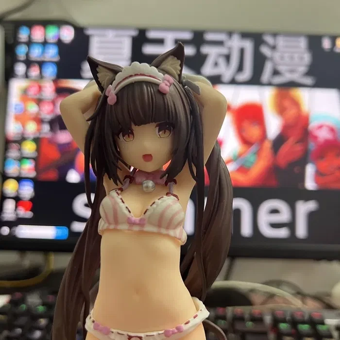 Аніме фігурка Чокола 18+ з аніме "Котячий рай" (Nekopara) під час перевдягання